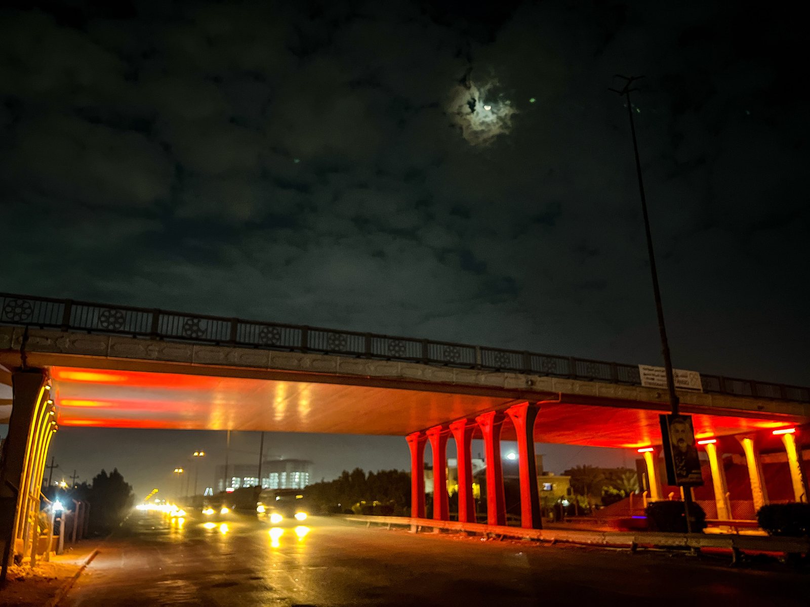 Mechanics bridge lighting